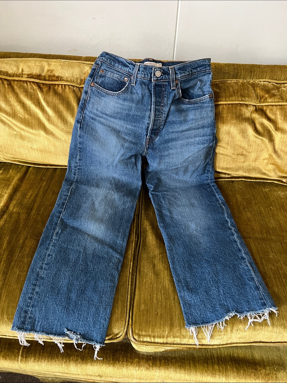 Levi's Ribcage Straight Blue High-Rise Jeans with Raw Hem Women’s size 28 - Picture 3 of 11